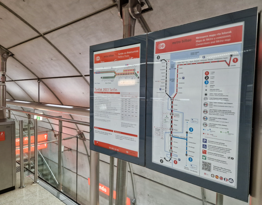 Metro Bilbao is rolling out new accessible maps of the network at all its stations, in collaboration with ErrazTEA.  