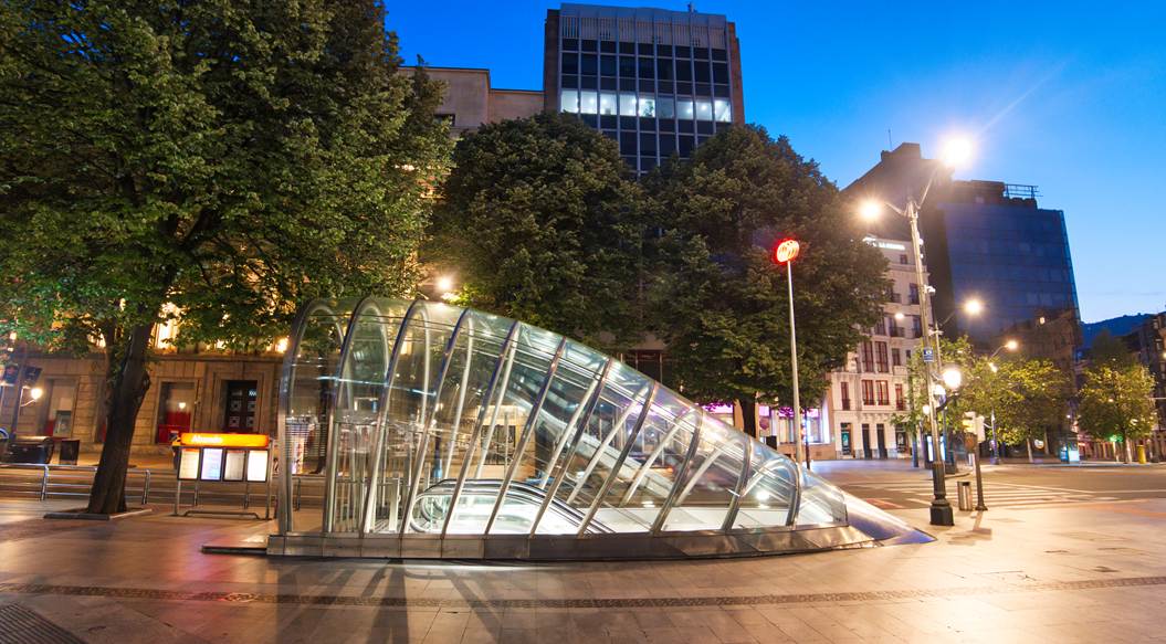 La clientela de Metro Bilbao valora con un notable alto el servicio, en el año en el que se han alcanzado los 104 millones de viajes 